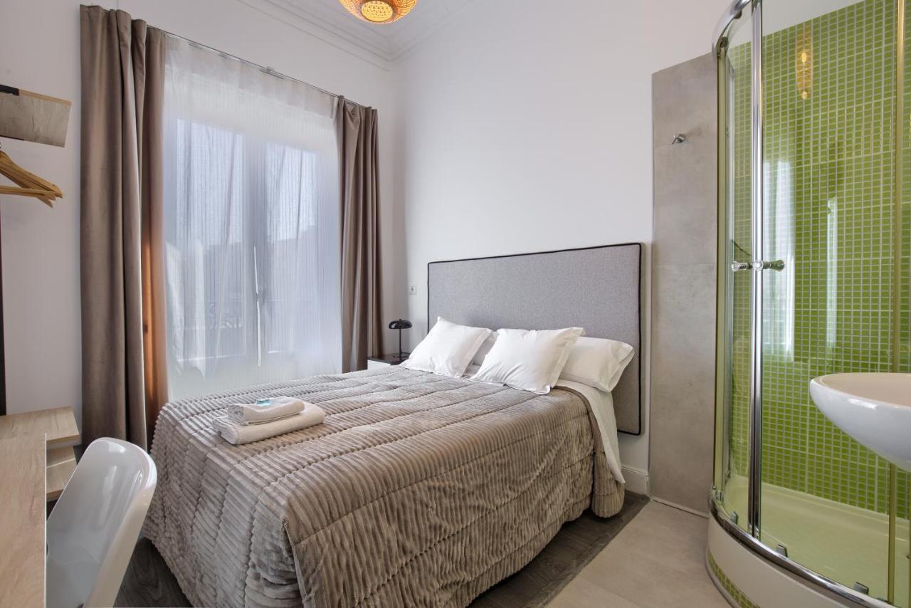 Hostal Besaya Madrid Buitenkant foto